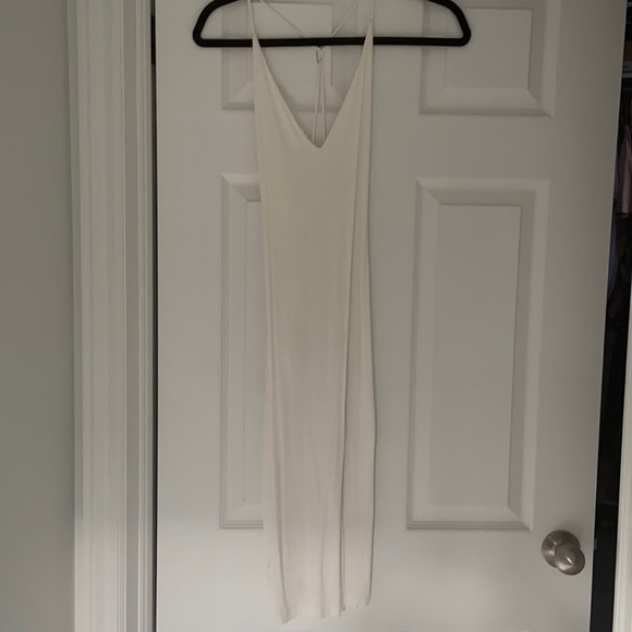 COPY - Rouged low back midi dress - Picture 3 of 7